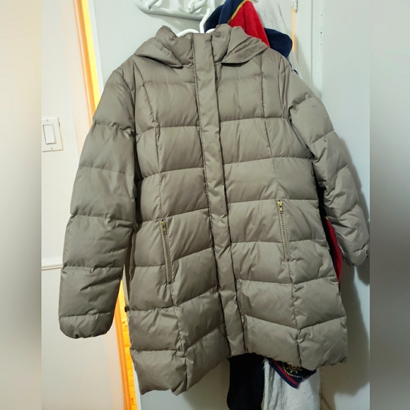 Winter coat - Picture 1 of 5